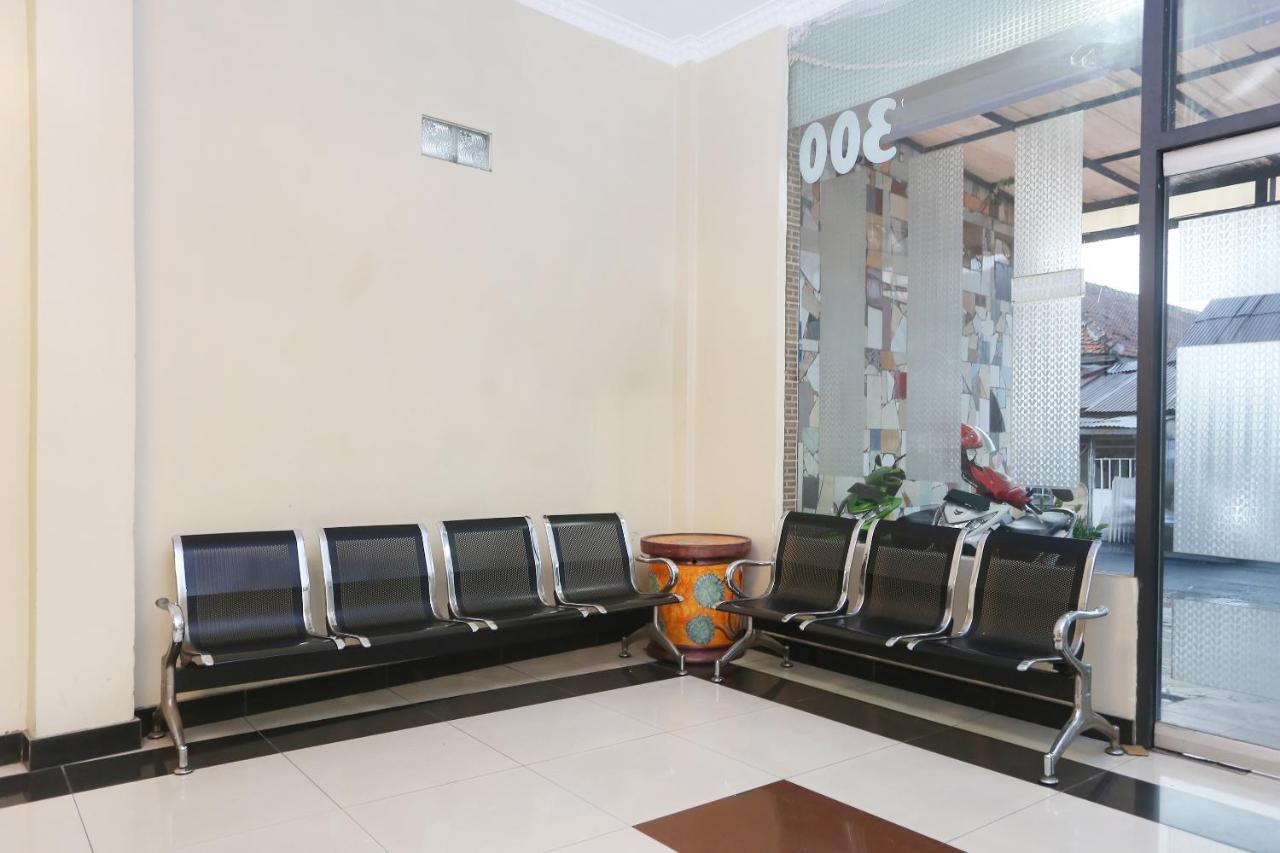 Spot On 2358 Aster Homestay Melati Экстерьер фото