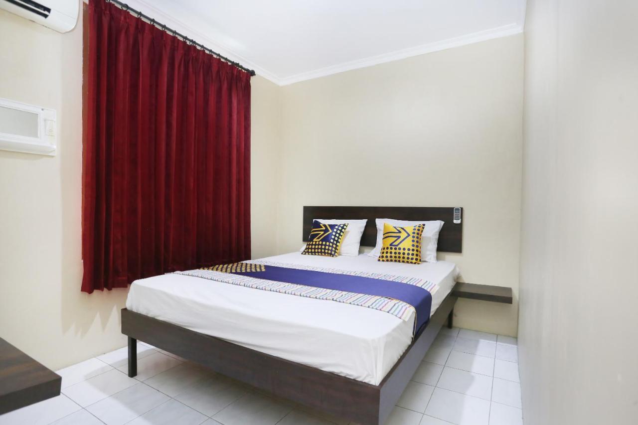 Spot On 2358 Aster Homestay Melati Экстерьер фото