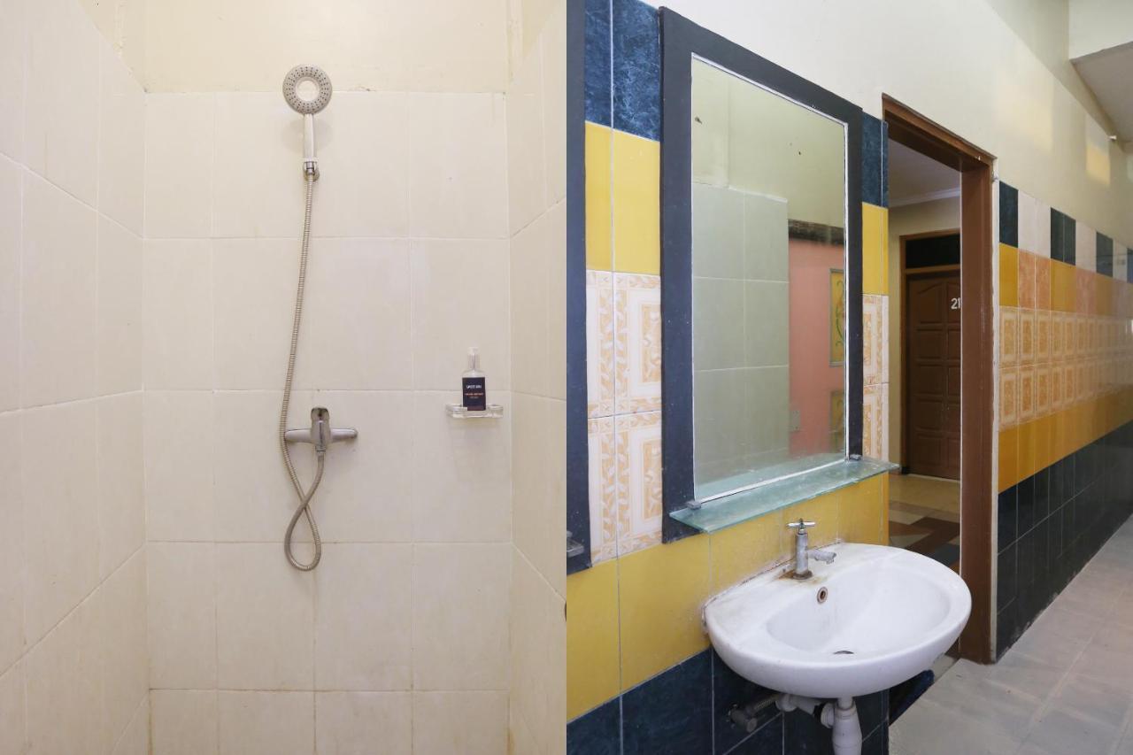 Spot On 2358 Aster Homestay Melati Экстерьер фото