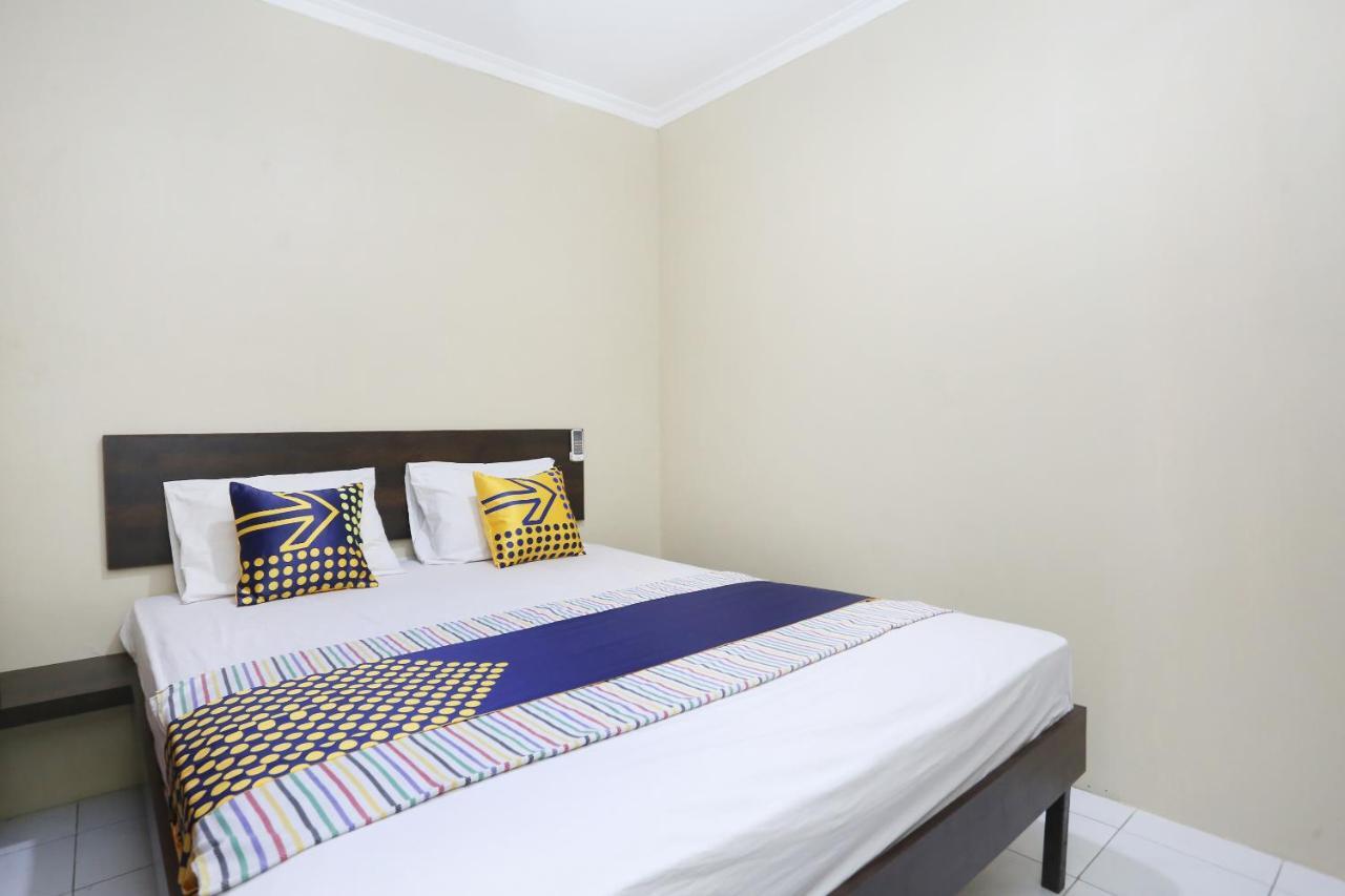 Spot On 2358 Aster Homestay Melati Экстерьер фото