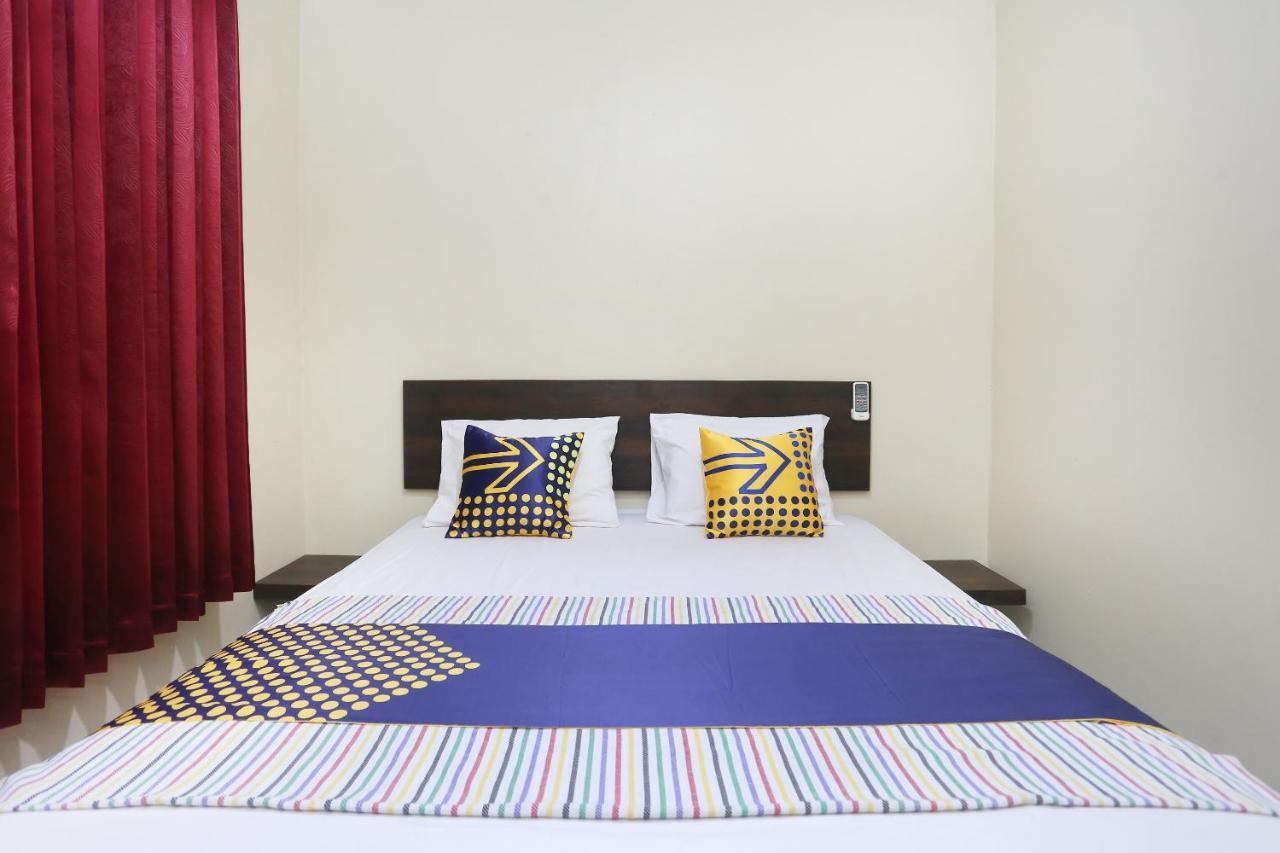 Spot On 2358 Aster Homestay Melati Экстерьер фото