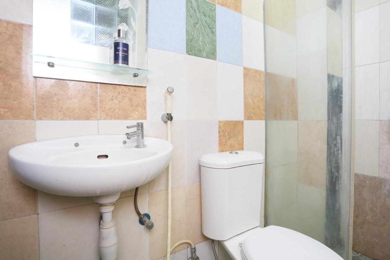 Spot On 2358 Aster Homestay Melati Экстерьер фото
